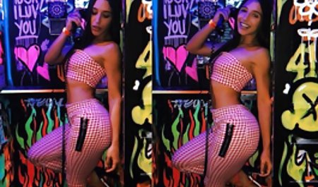 Shake the Snake - Big Dick With Petite Skinny Babe داستان سکسی بابا