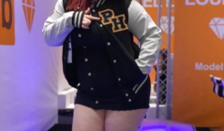 Zoey Foxx و Bailey Bae به داستان سکسی کوتاه شدت در اتومبیلی که شستشو می داد ، می زدند
